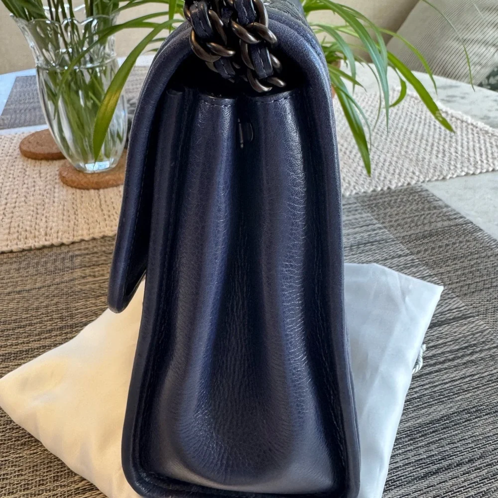 Coach Quilted Leather Shoulder Bag in Navy Blue with Gunmetal Chain - Picture 3 of 16